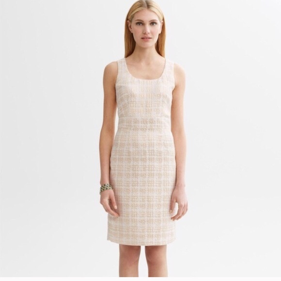 Dresses & Skirts - Banana Republic Gold Houndstooth sheath Dress Dresses & Skirts - Banana Republic Gold Houndstooth sheath Dress